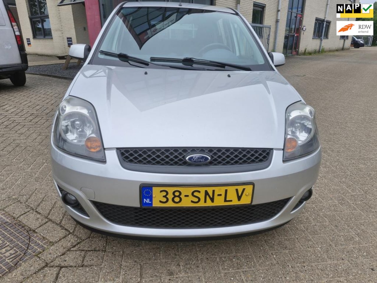 Ford Fiesta - 1.4-16V Futura Bj.2006 Kmst.162750 met APK tot 17-06-2026 - AutoWereld.nl