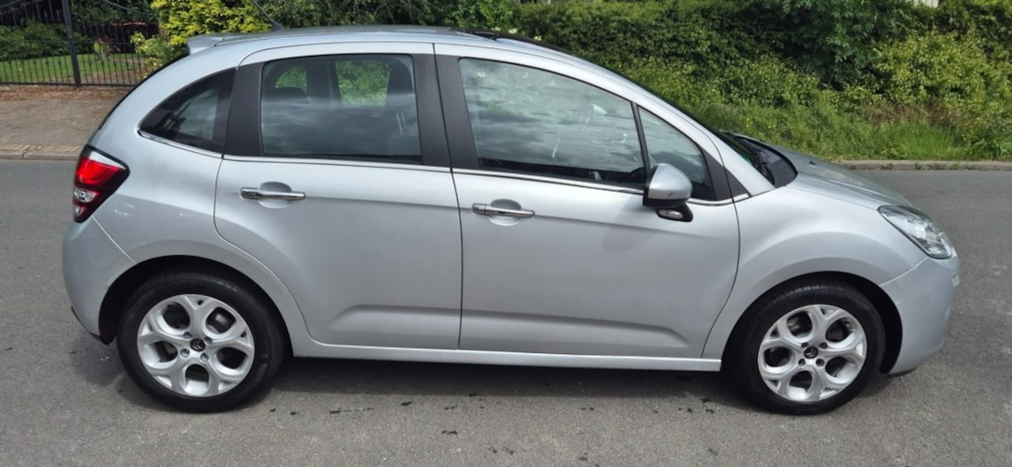 Citroën C3 - 1.6 VTI Exclusive automaat*l.m.* Panorama*ecc*cruise*NAP - AutoWereld.nl