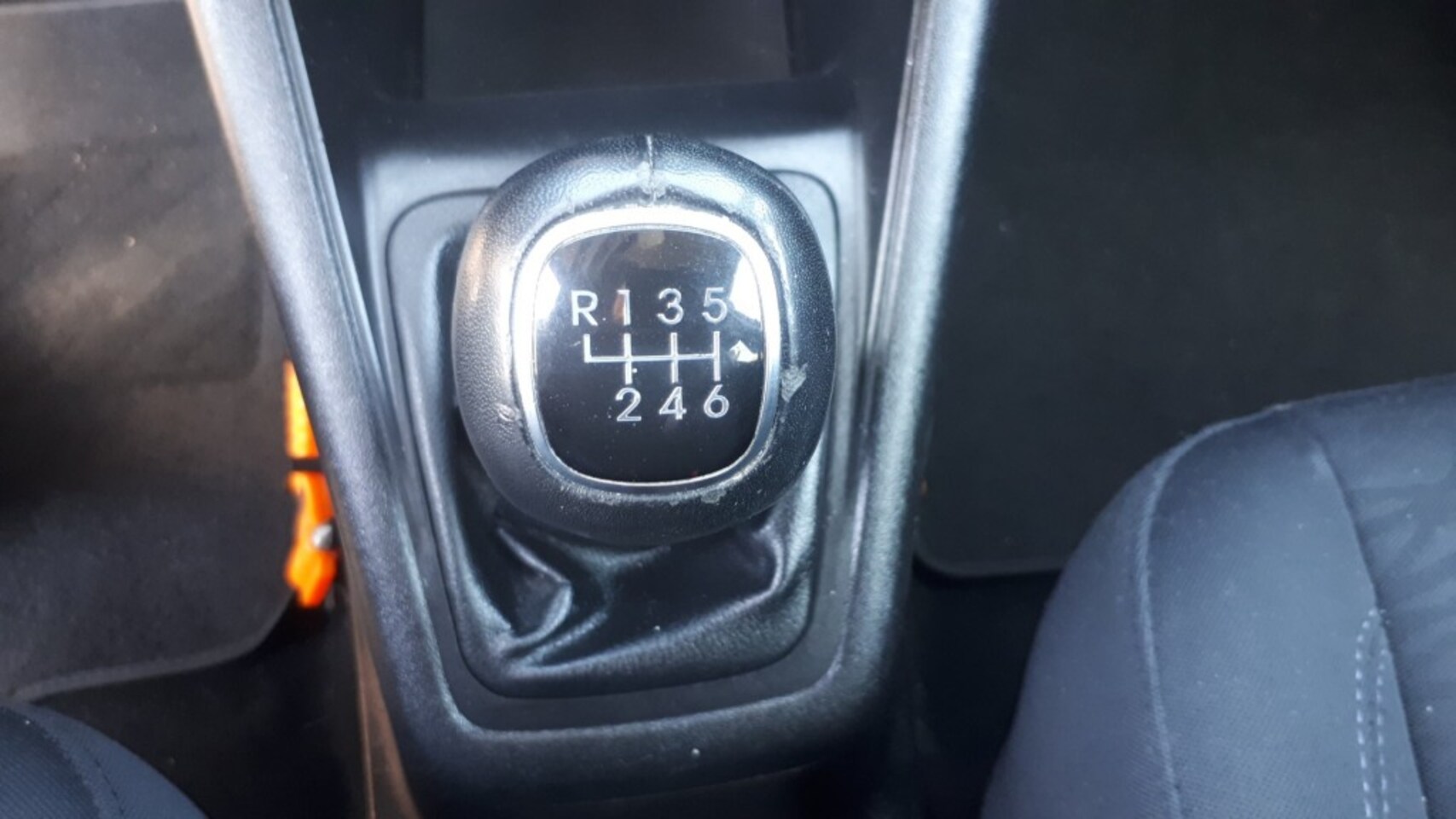 Hyundai ix20 - 1.6i i-Vision CLIMATE CONTR/CRUISE/RADIO CD/ELEC RAMEN V+A/LMV/TREKHAAK