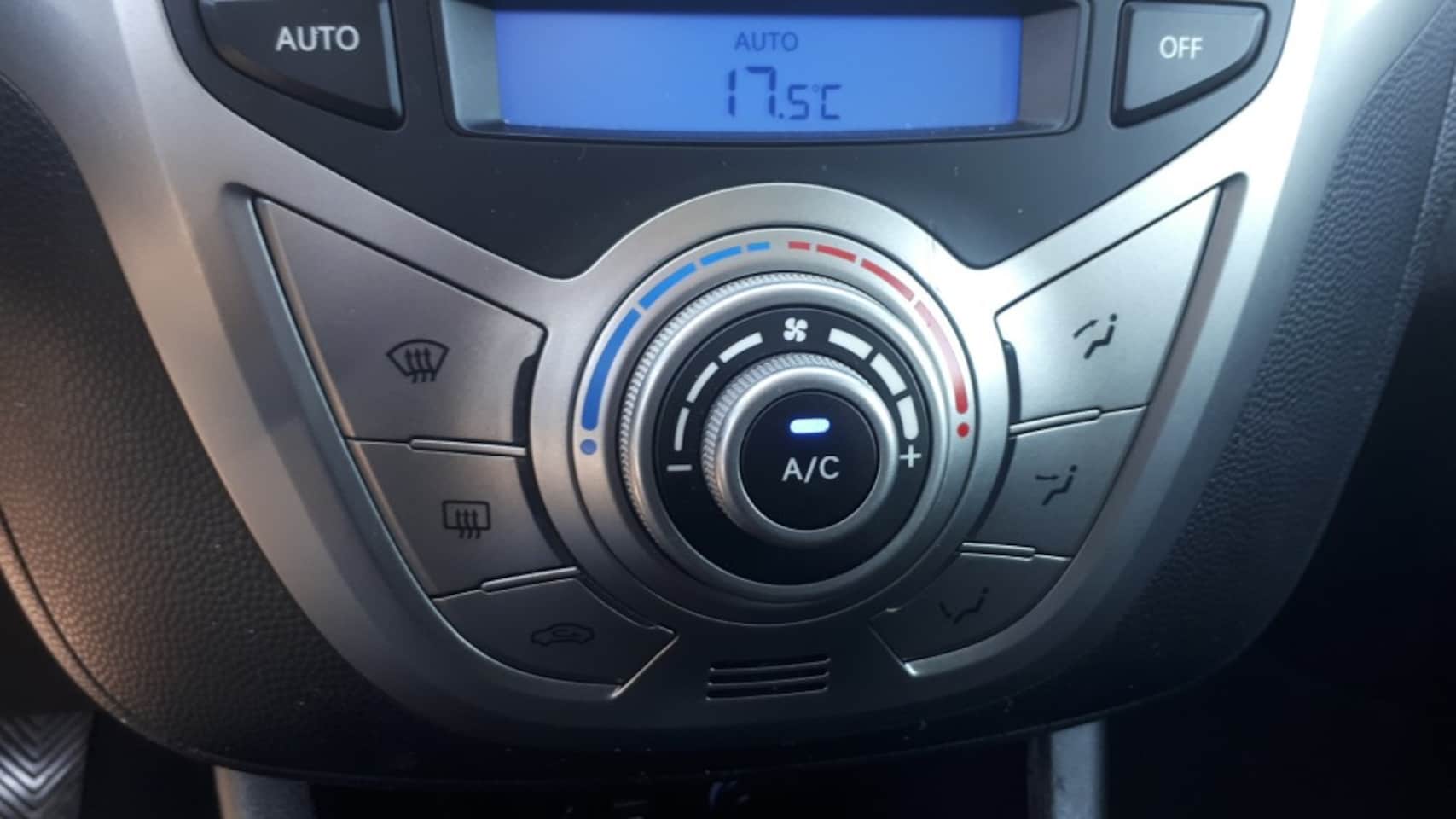 Hyundai ix20 - 1.6i i-Vision CLIMATE CONTR/CRUISE/RADIO CD/ELEC RAMEN V+A/LMV/TREKHAAK