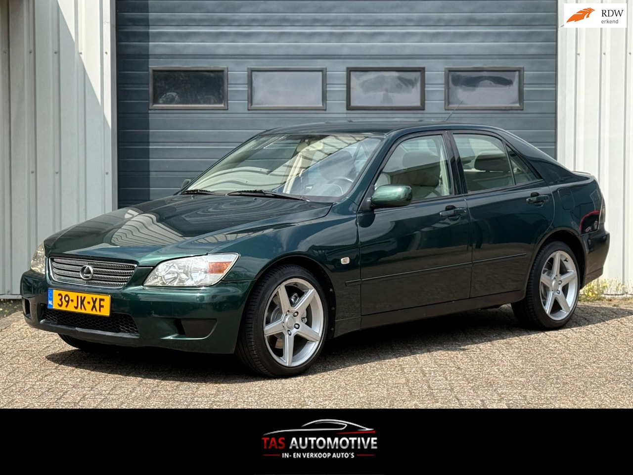 Lexus IS - 200 AUTOMAAT / LEER / CRUISE / CLIMA / PDC - AutoWereld.nl