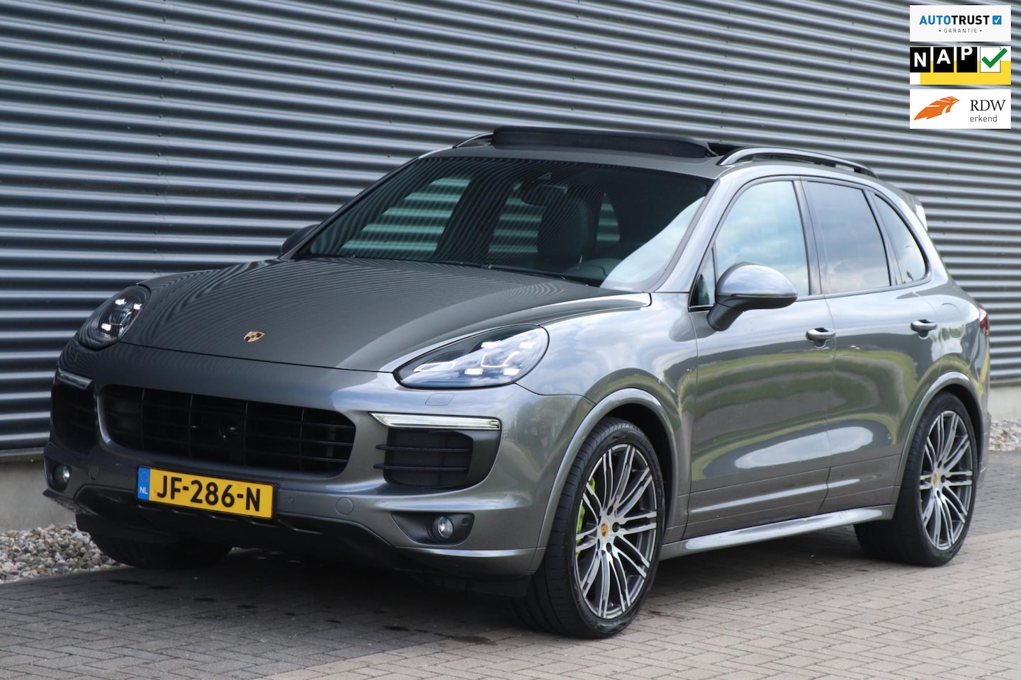 Porsche Cayenne - 3.0 S E-Hybrid | Sport Design - PANO - VOL! - AutoWereld.nl