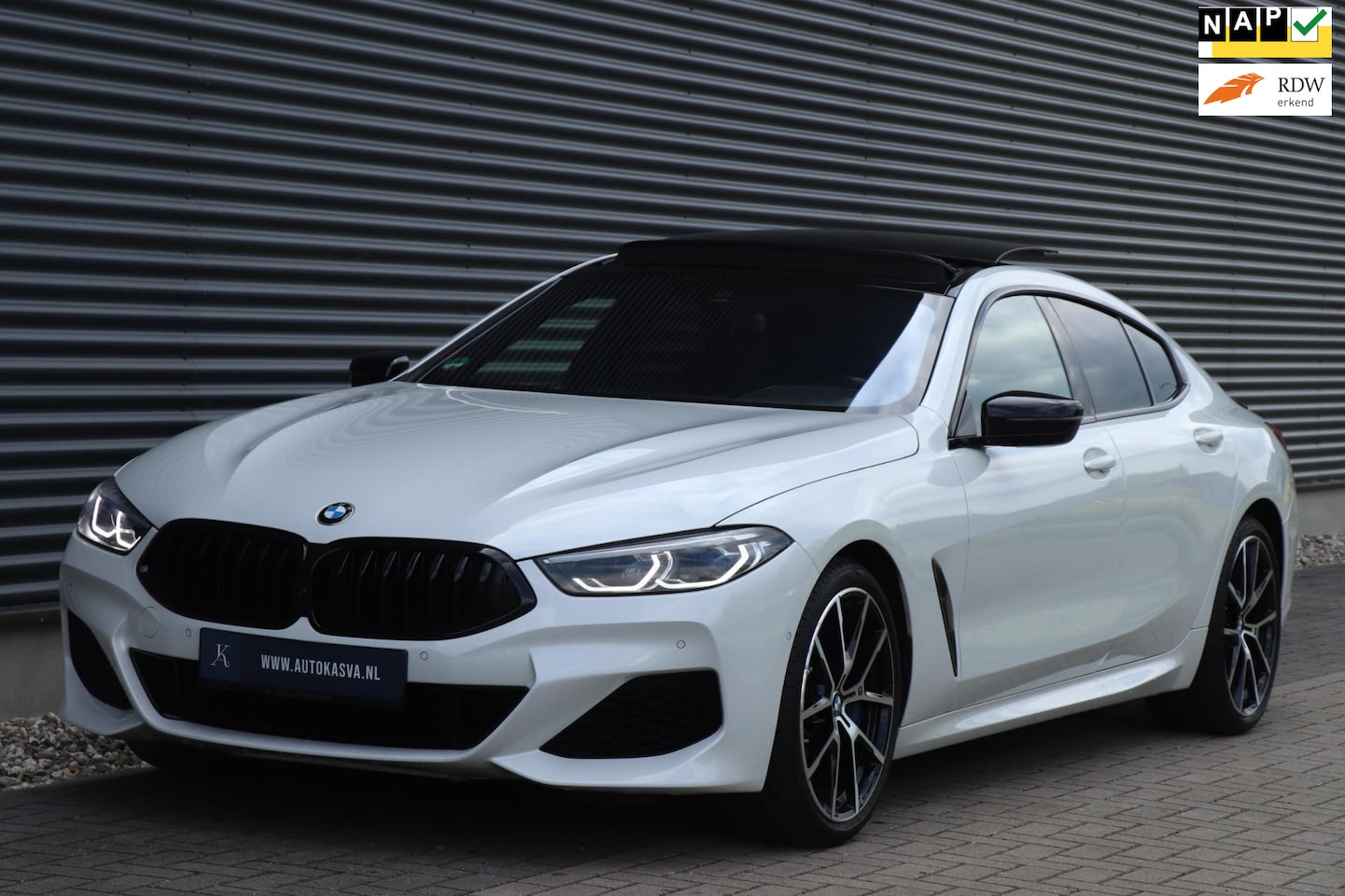 BMW 8-serie Gran Coupé - M850i xDrive | PANO - DEALER OND - VOL! - AutoWereld.nl