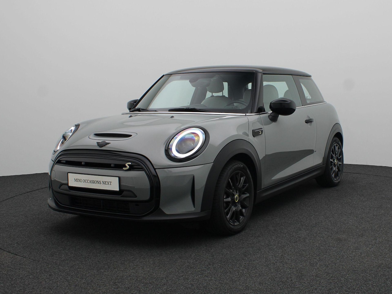 MINI Mini-Electric - 3-Deurs Classic Uitvoering + PDC + Comfort Pack + LED + 16'' - AutoWereld.nl