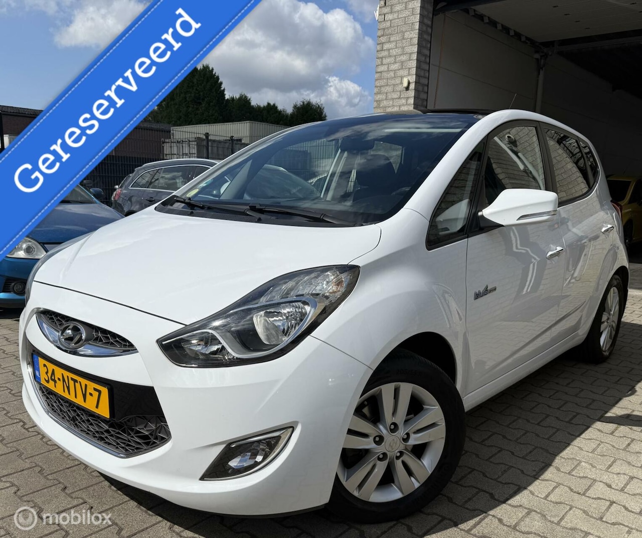 Hyundai ix20 - 1.4i i-Catcher / Pano / Leer / 104.000KM! - AutoWereld.nl