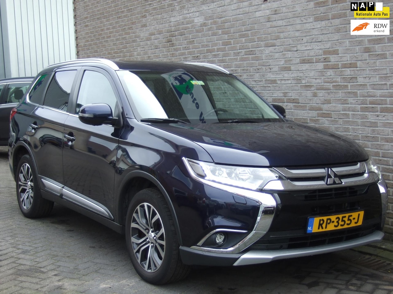 Mitsubishi Outlander - 2.0 Instyle - 2e eig! - Leder - Schuifdak - - AutoWereld.nl