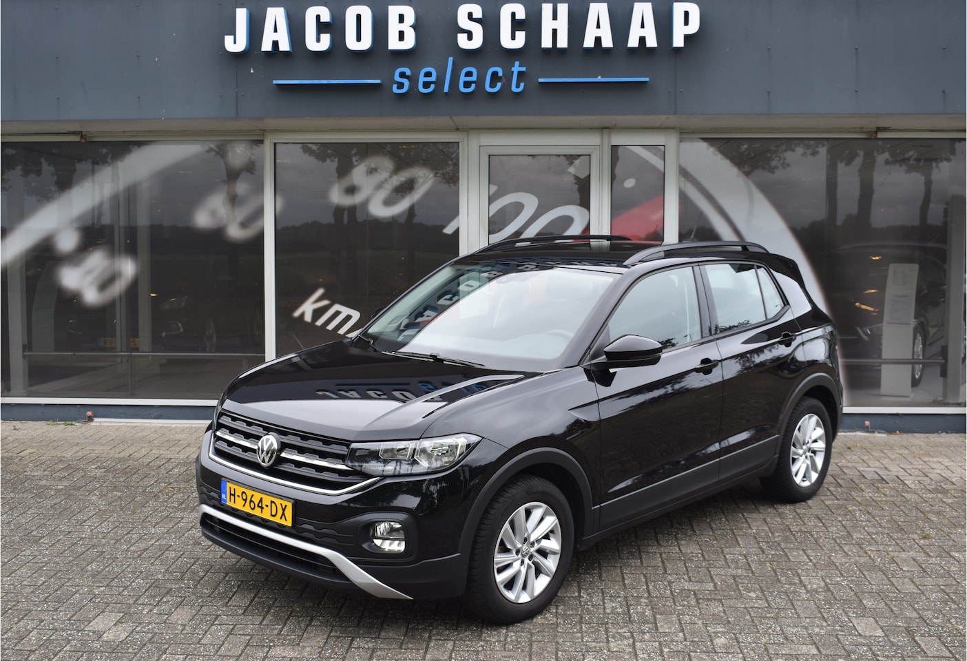 Volkswagen T-Cross - 1.0 TSI Life / Airco / Adap. Cruise / 16" LM / Mistlampen - AutoWereld.nl