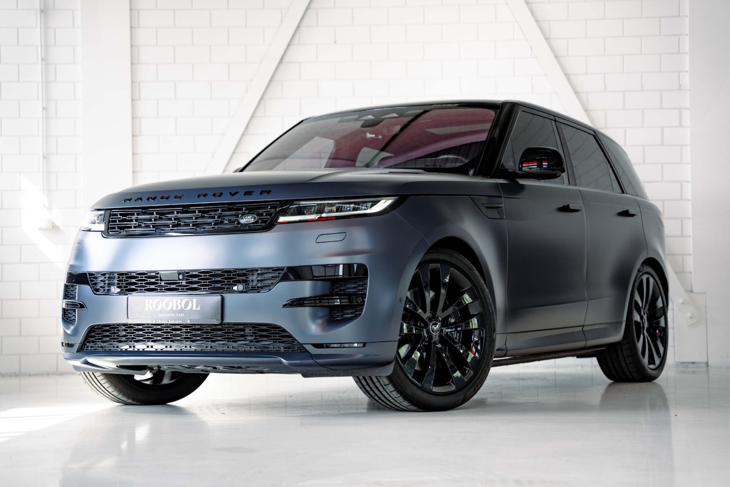 Land Rover Range Rover Sport - P530 First Edition PPF mat l Elektrische treeplanken | Rear seat entertainment - AutoWereld.nl