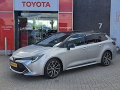 Toyota Corolla Touring Sports - 2.0 Hybrid Executive PANORAMISCH SCHUIF-KANTELDAK TREKHAAK BI-TONE