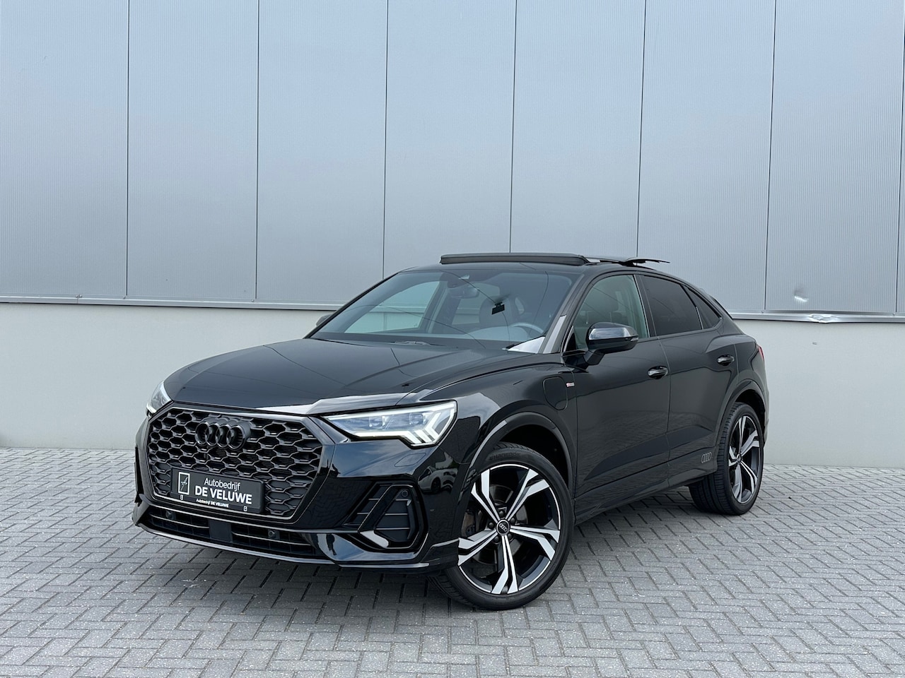 Audi Q3 Sportback - 45 TFSI e S-Line Pano Sonos Keyless - AutoWereld.nl