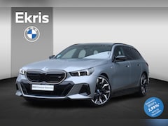 BMW i5 Touring - M60 xDrive | M Sportpakket Pro | Trekhaak | Panodak | Driving Assistant Prof. | Parking As