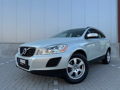 Volvo XC60 - 2.0 D4 Summum Aut|Navi|PDC|Trekhaak|