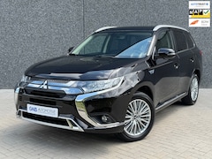 Mitsubishi Outlander - 2.4 PHEV Pure S-AWC 4WD | Carplay | Trekhaak | Cruise control | Camera | Keyless | DAB | C