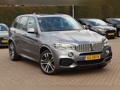 BMW X5 - M50d / Trekhaak / Panormadak / Camera / Head-up / 20'' / Leder / Harman Kardon / Keyless /