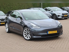 Tesla Model 3 - Long Range AWD 75 kWh / Trekhaak / Autopilot / Panoramadak / Camera / Premium Audio / 19''
