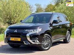 Mitsubishi Outlander - 2.4 PHEV S-Edition Leder/Clima/Trekhaak/Dealer Onderhouden/Schuifdak/NAP