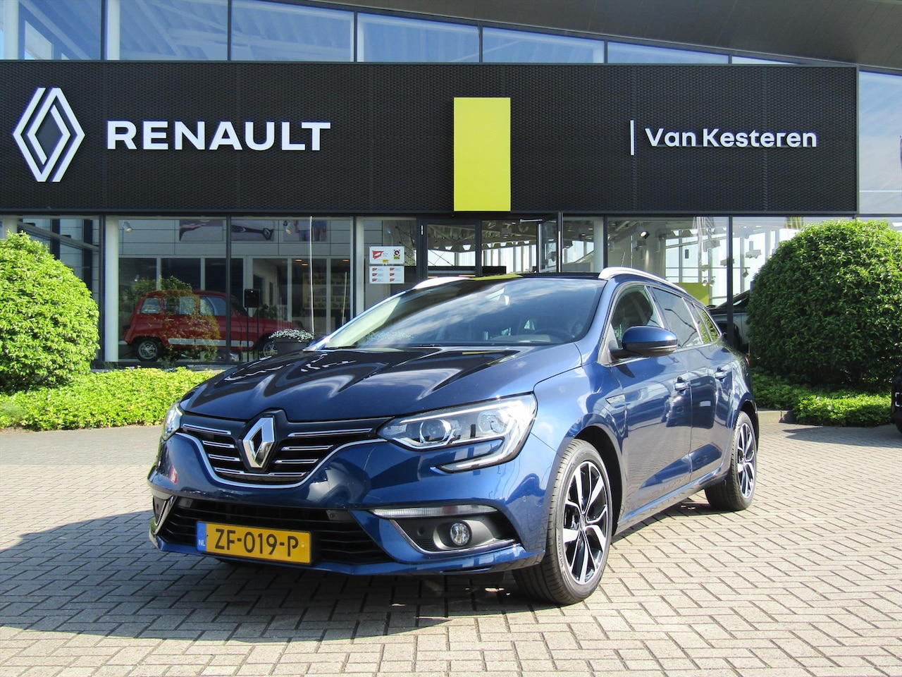 Renault Mégane Estate - 1.3 TCe 140pk GPF Bose / Trekhaak / Navigatie / Camera / 4-Seizoensbanden - AutoWereld.nl