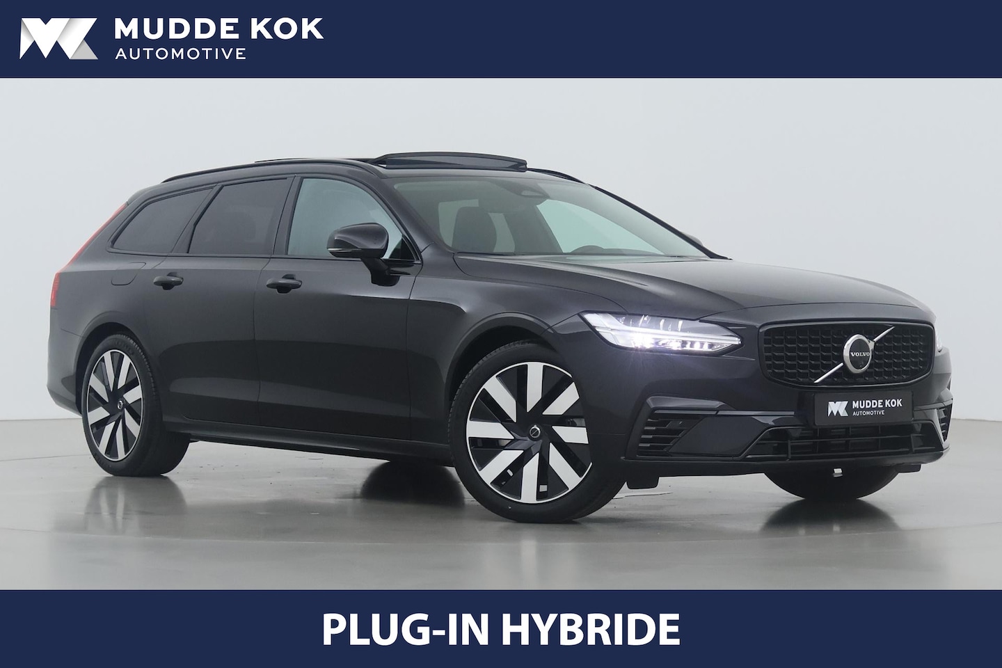 Volvo V90 - T6 Plug-in hybrid Plus Dark | 360° Camera | Panoramadak | Trekhaak | ACC | harman/kardon - AutoWereld.nl