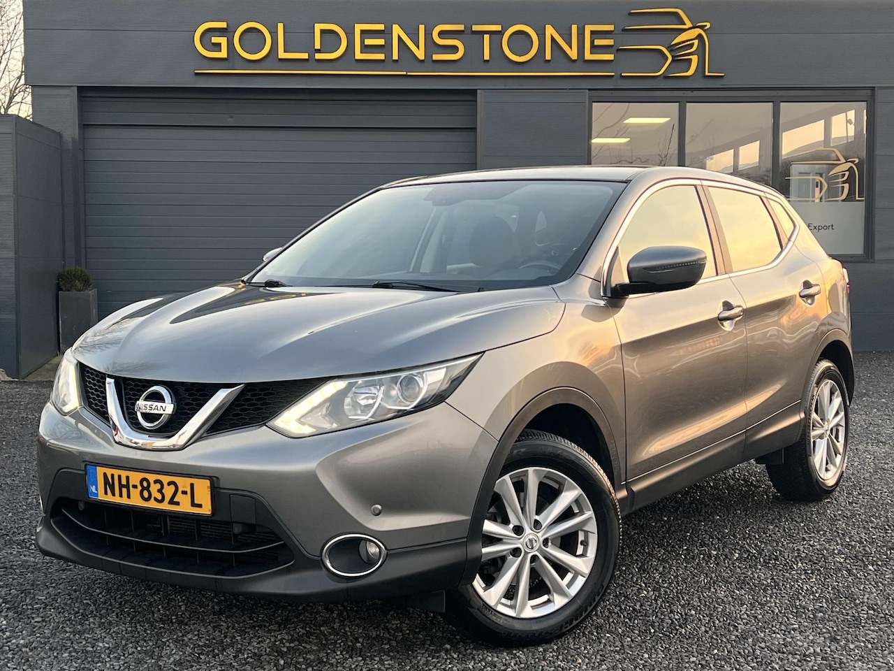 Nissan Qashqai - 1.2 Acenta 2e Eigenaar,Trekhaak,Clima,Cruise,Pdc voor+Achter,LMV,6 Bak,Apk tot 01-2026 - AutoWereld.nl