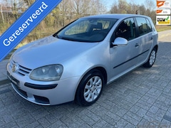 Volkswagen Golf - 1.6 FSI Comfortline GERESERVEERD