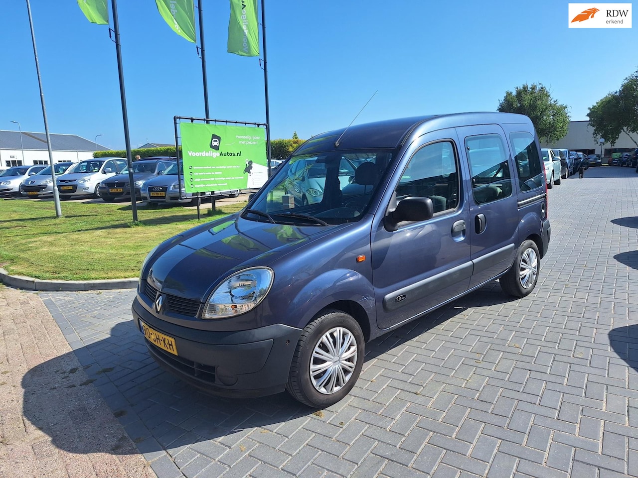 Renault Kangoo - 1.6-16V Privilège / Nette auto / APK mei 2026 - AutoWereld.nl
