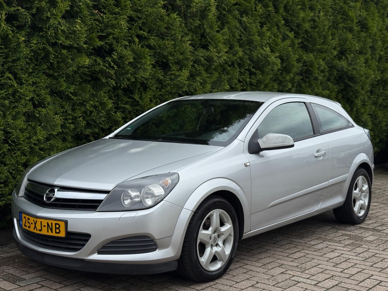 Opel Astra GTC - 1.6 Edition 1.6 Edition - AutoWereld.nl