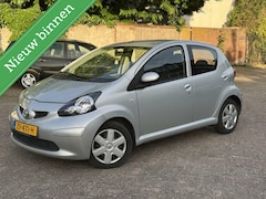 Toyota Aygo - 1.0-12V +