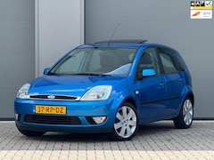 Ford Fiesta - 1.6-16V Futura | Automaat | Schuifdak | Airco | Elektrische ramen | Elektrische spiegels |