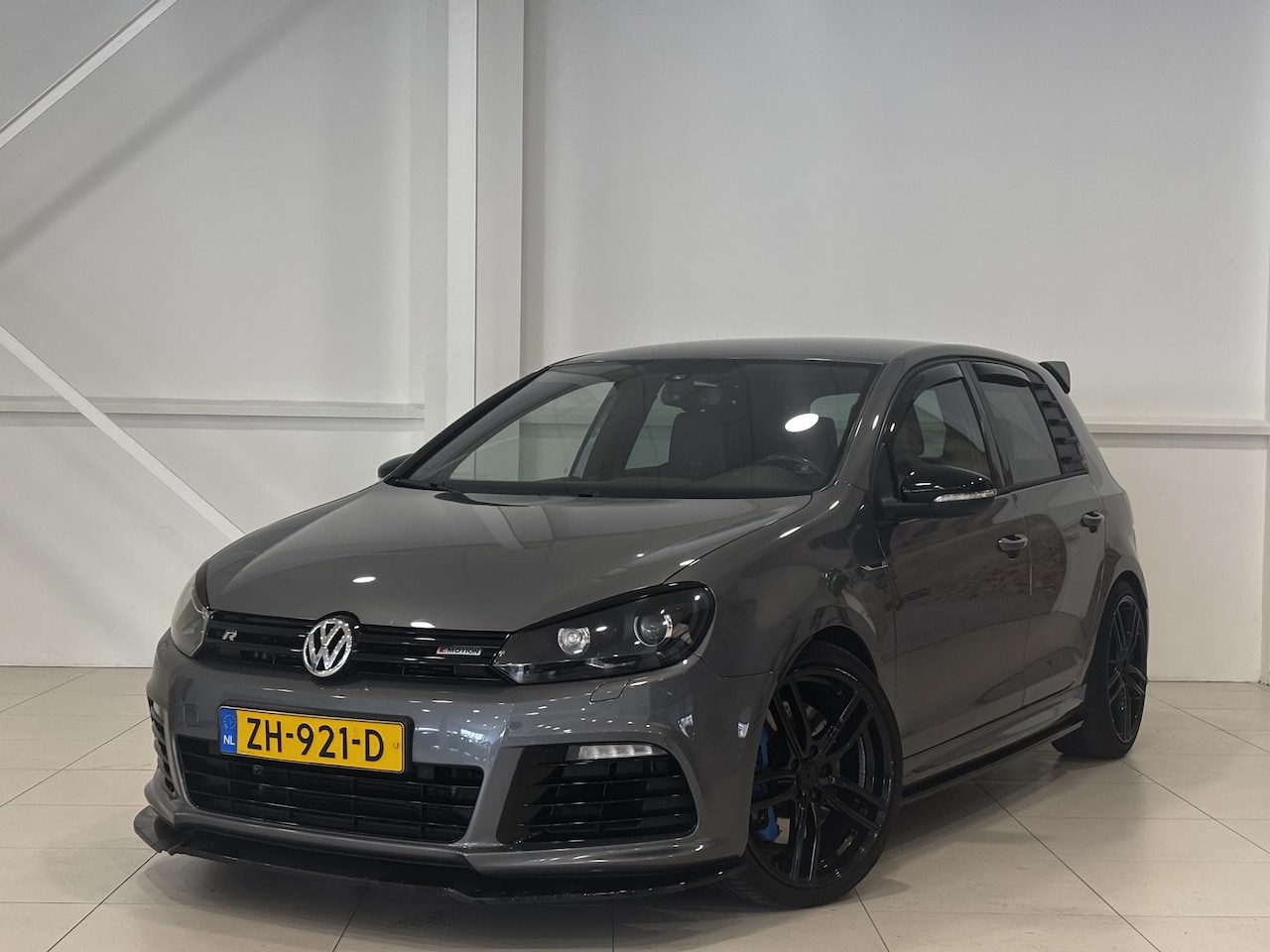 Volkswagen Golf - 2.0 R 4-Motion Limited Edition | Miltek uitlaatsysteem | Spoilerkit | Volledig onderhoud b - AutoWereld.nl
