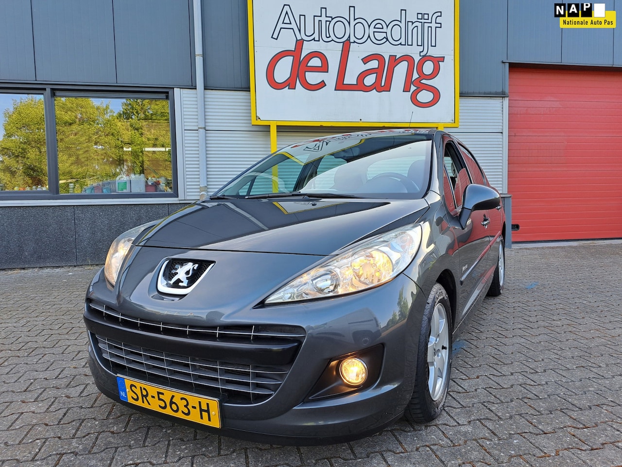 Peugeot 207 - 1.4 VTi Blue Lease 5drs.zeer mooi weinig km! - AutoWereld.nl