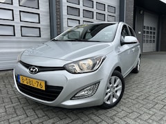 Hyundai i20 - 1.2i i-Deal 5DRS Facelift Airco Topauto