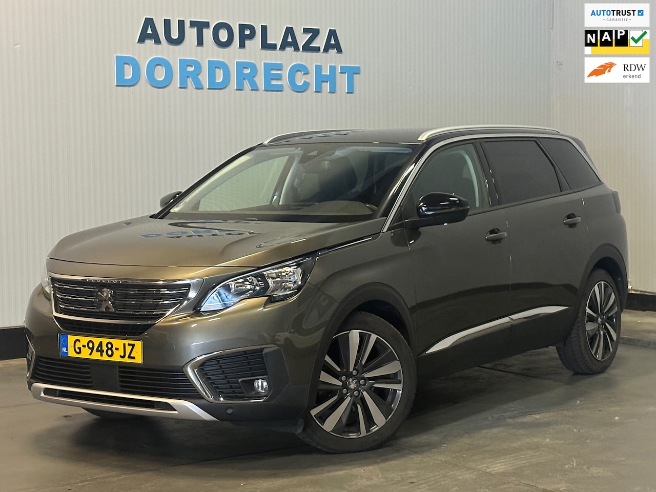 Peugeot 5008 - 1.2 PureTech Blue Lease Premium 1.2 PureTech Blue Lease Premium - AutoWereld.nl