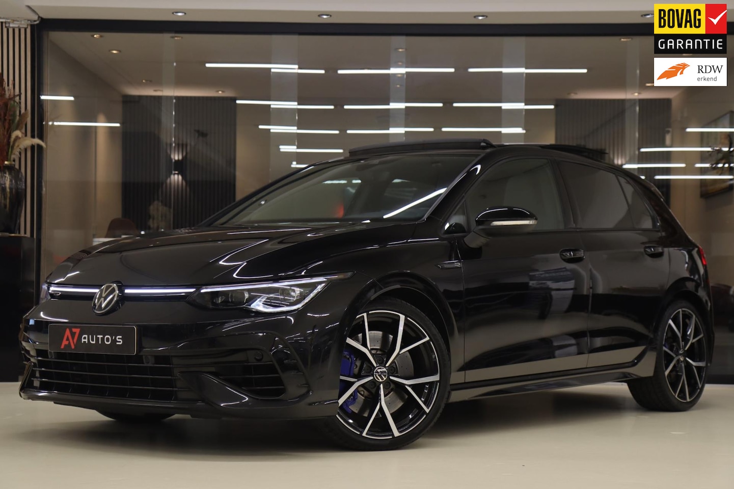 Volkswagen Golf - 2.0 TSI R 4Motion AKRAP/PANO/HEADUP/IQ/H-K/BOMVOL - AutoWereld.nl