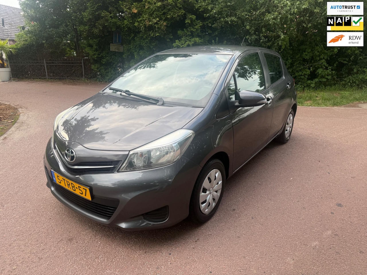 Toyota Yaris - 1.0 VVT-i Aspiration / Navi / Camera / NAP / Airco / Apk / - AutoWereld.nl