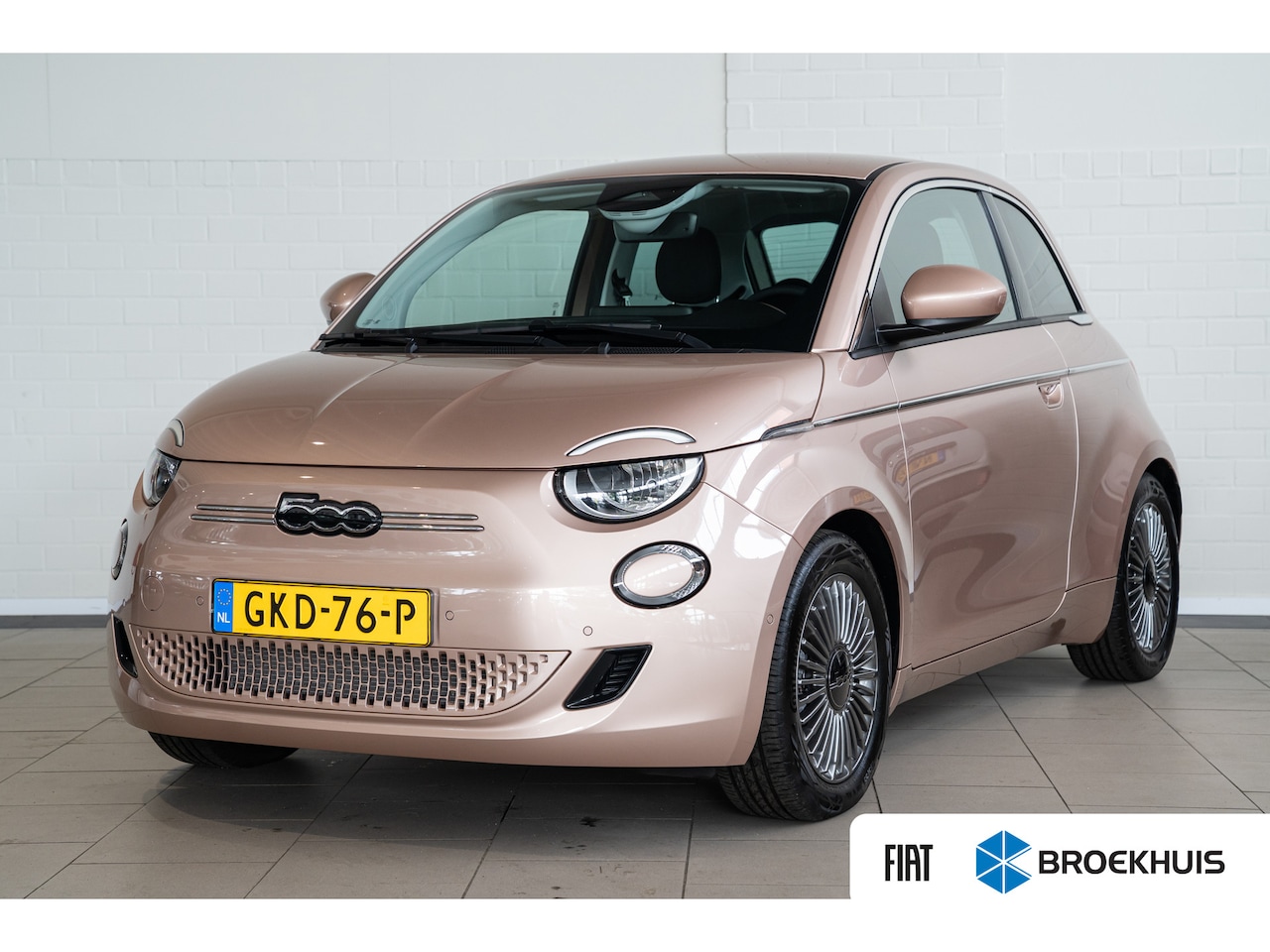 Fiat 500e - 42 kWh | Camera | Stoel & Stuurverwarming | Apple Carplay & Android Auto | Style Pack | Pa - AutoWereld.nl