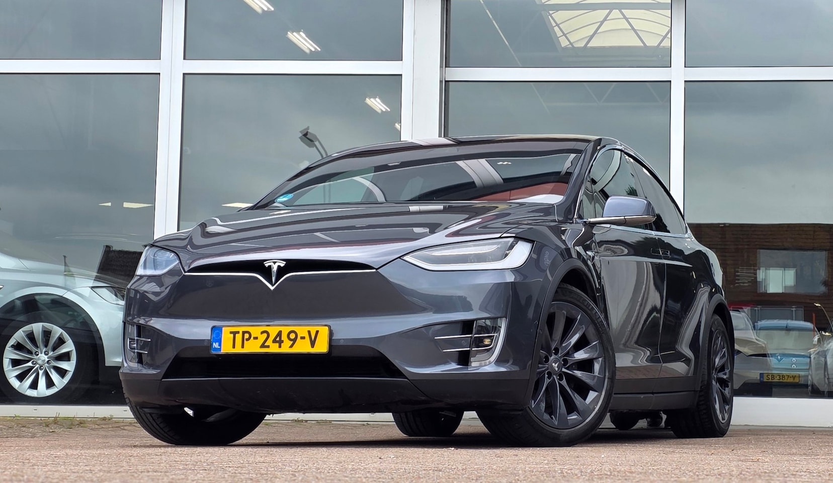 Tesla Model X - 100D Full FSD! Trekhaak 20" Sonic Carbon velgen - AutoWereld.nl