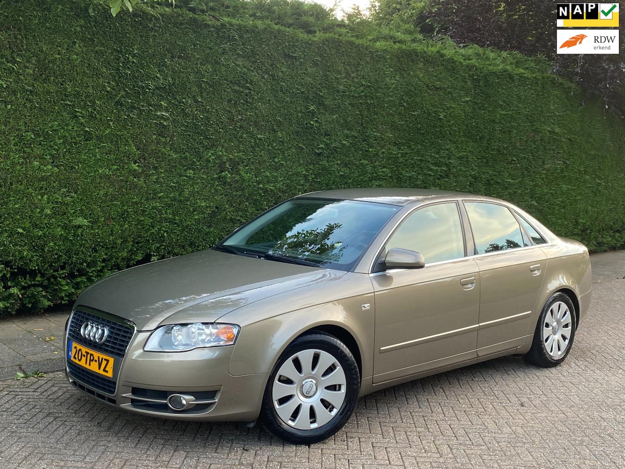 Audi A4 Limousine - 2.0 TFSI quattro AUTOMAAT/RIJDT SUPER/LEER - AutoWereld.nl
