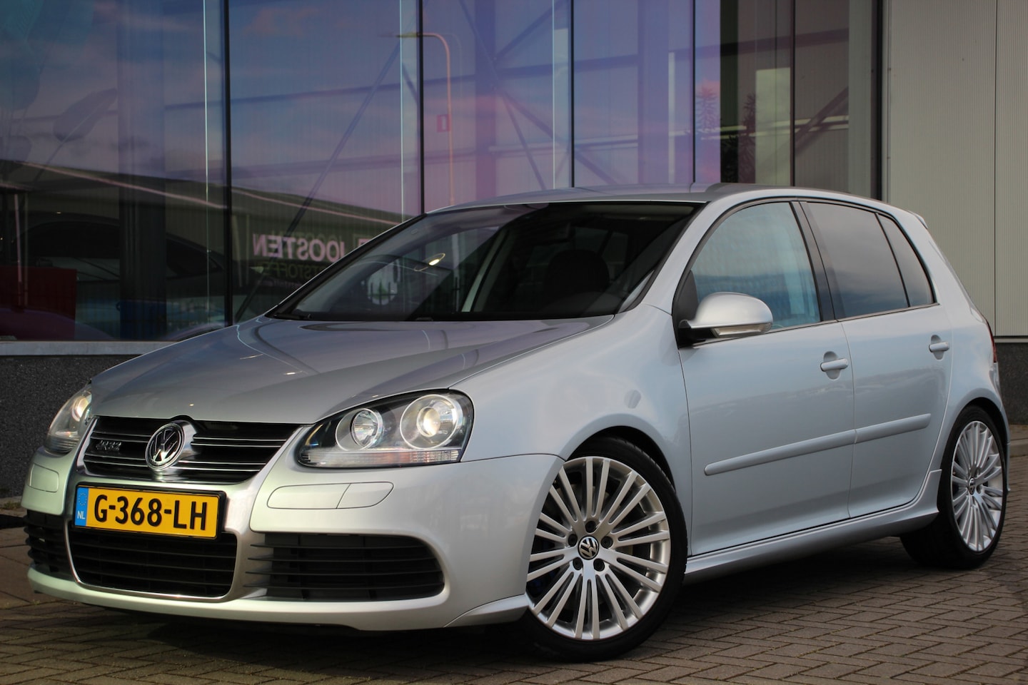 Volkswagen Golf - 3.2 R32 | Navi | Xenon | DSG | 250PK | Youngtimer - AutoWereld.nl
