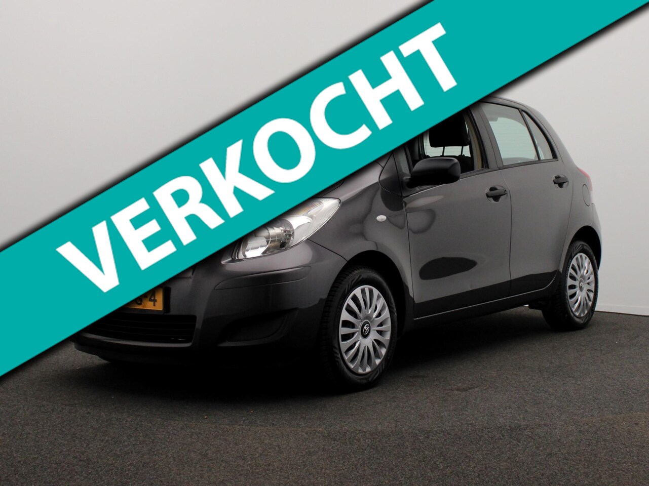Toyota Yaris - 1.0 VVTi Acces Airco * 1e Eigenaar * Origineel Nederlands * - AutoWereld.nl