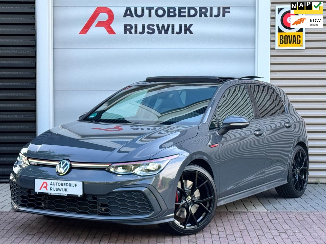 Volkswagen Golf - 2.0 TSI GTI Pano/Matrix/Camera - AutoWereld.nl