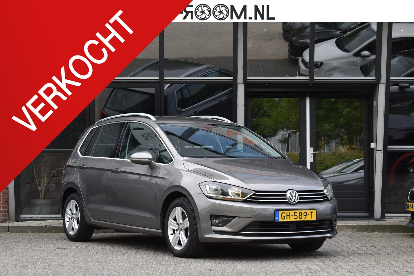 Volkswagen Golf Sportsvan - 1.6 TDI Highline NAP ACC Stoelvw. Trekhaak - AutoWereld.nl