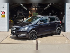 Volkswagen Polo - 1.2 TSI Highline *DSG | Clima | Navi | Cruise | Trekhaak | +2 Sets Wielen