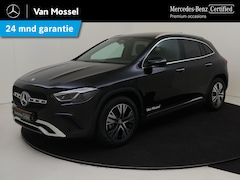 Mercedes-Benz GLA-Klasse - 180 Star Edition / Panoramadak/ El. Trekhaak/ Sfeerverlichting