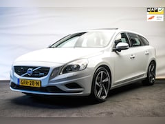 Volvo V60 - T4 180PK R-Design Automaat [ Schuifdak Adaptive Cruise Control Memory Seats BLIS Leder Key