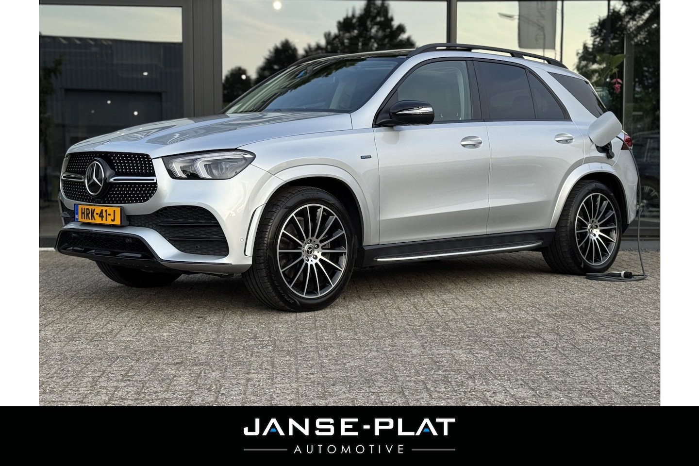 Mercedes-Benz GLE-Klasse - 350 e 4MATIC AMG Night | Pano | Luchtvering | Trekhaak | Vol ! - AutoWereld.nl