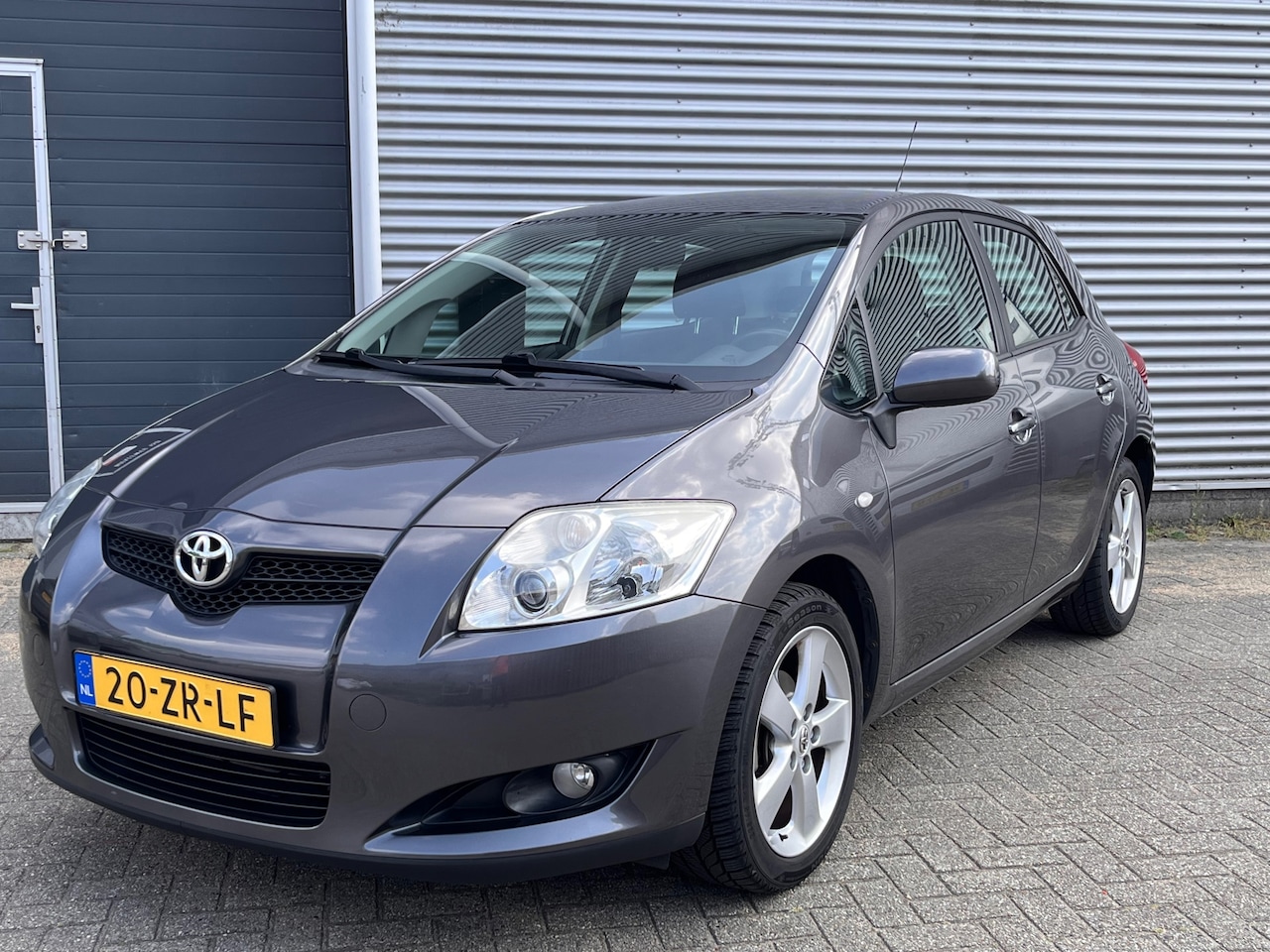 Toyota Auris - 1.6-16V Sol Business | Nagivatie | Trekhaak | Volledig onderhouden | 17" LMV All-Seasonban - AutoWereld.nl