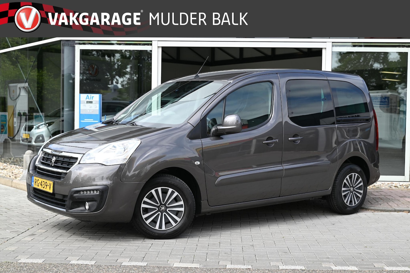 Peugeot Partner Tepee - 1.2 PureTech Active 1.2 PureTech Active - AutoWereld.nl