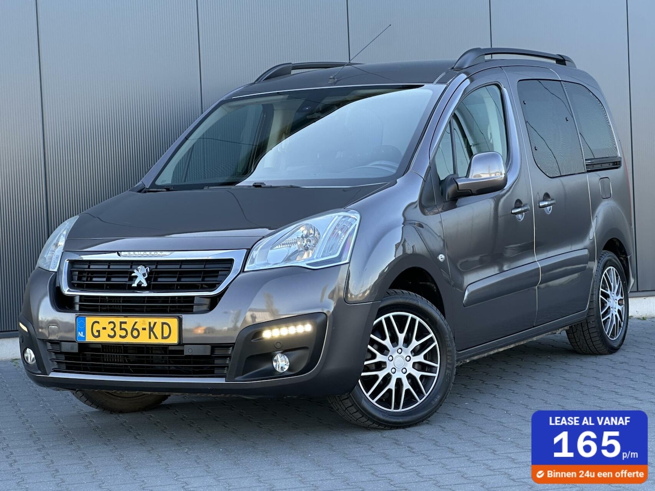 Peugeot Partner Tepee - 1.2 PureTech Allure LED - Trekhaak - Luxe Uitvoering - AutoWereld.nl