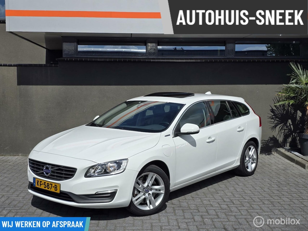 Volvo V60 - 2.4 D5 Twin Engine Special Edition | Nette auto - AutoWereld.nl