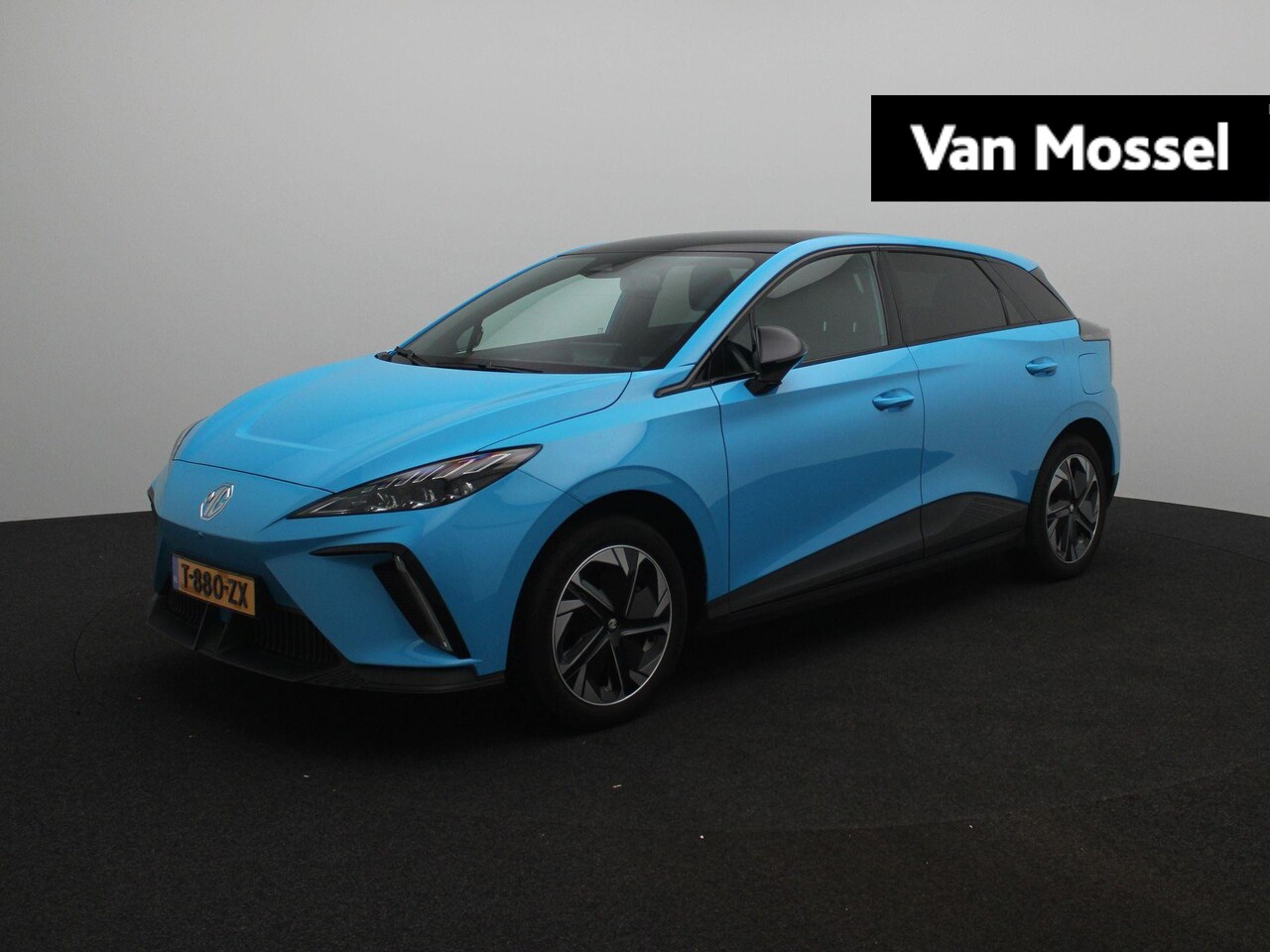 MG MG4 Electric - Long Range Luxury 64 kWh | Navi | Camera | Led Koplampen | Apple Carplay | Keyless Entry & - AutoWereld.nl